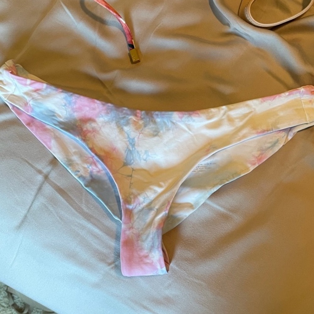 Frankie’s bikini bottoms size small